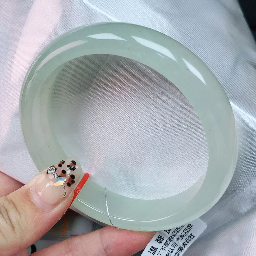翡翠手镯未镶嵌58圈