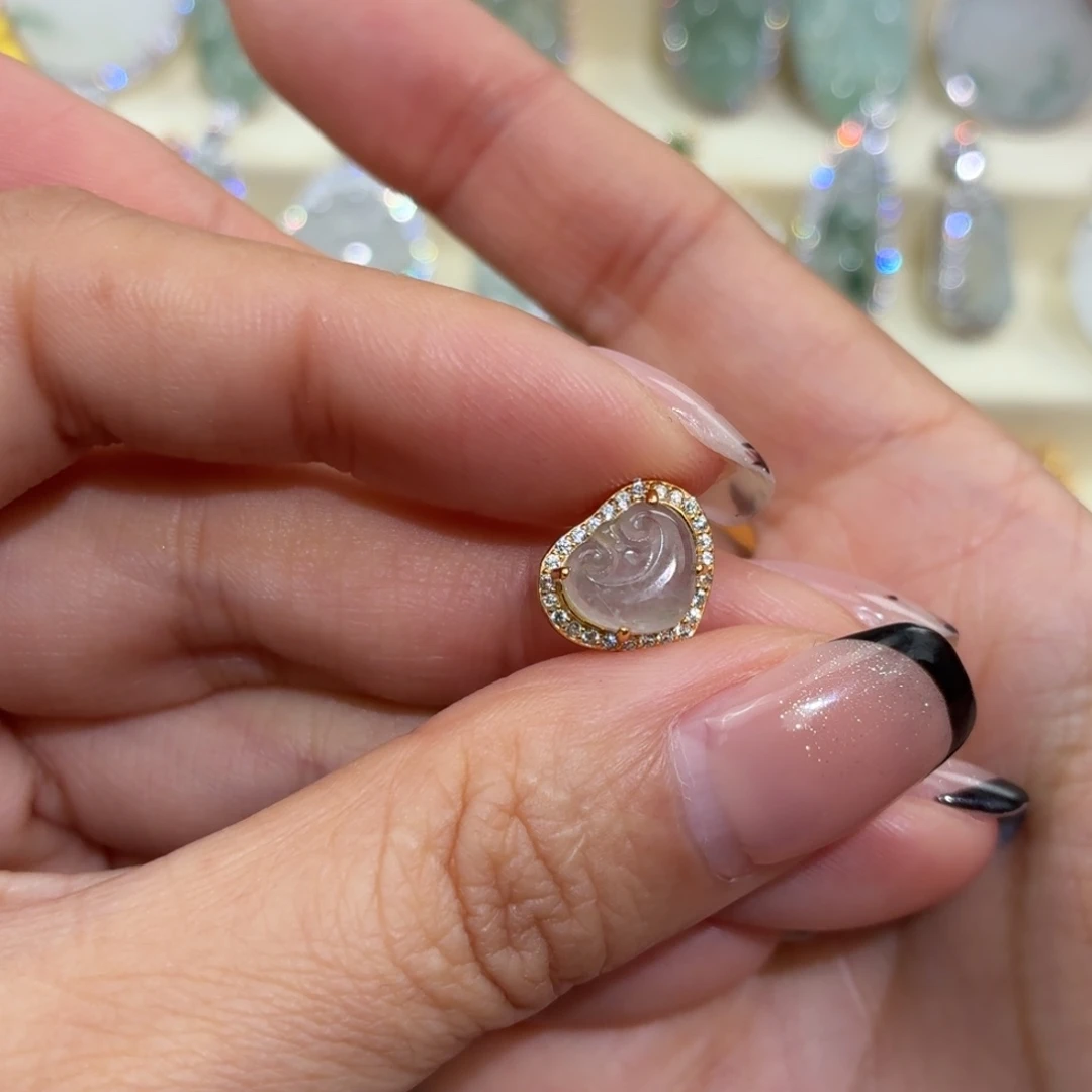 翡翠银S925镶嵌颈饰路路通