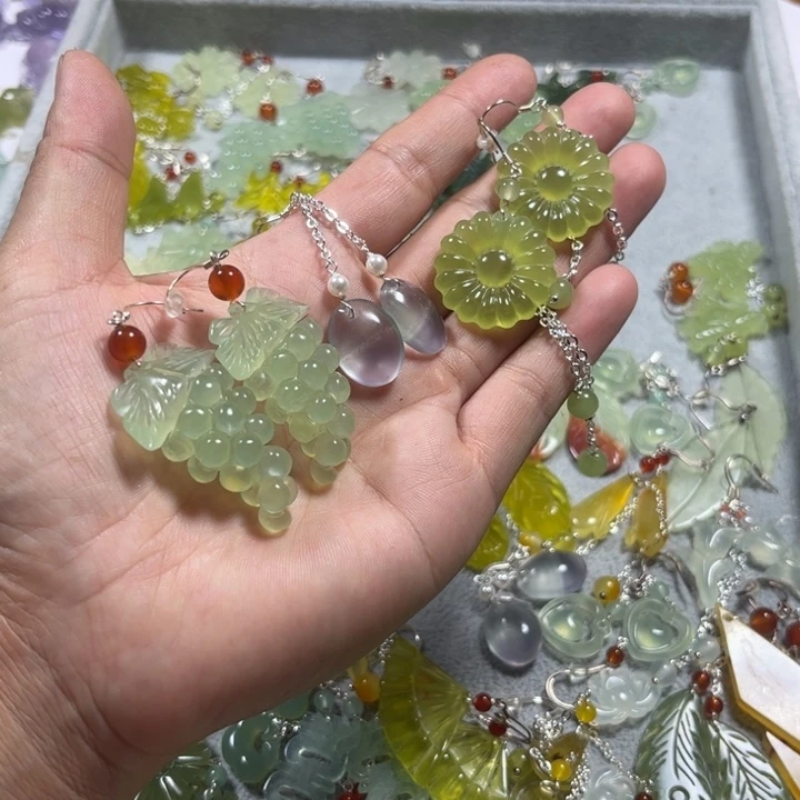 合金蛇纹石玉耳饰