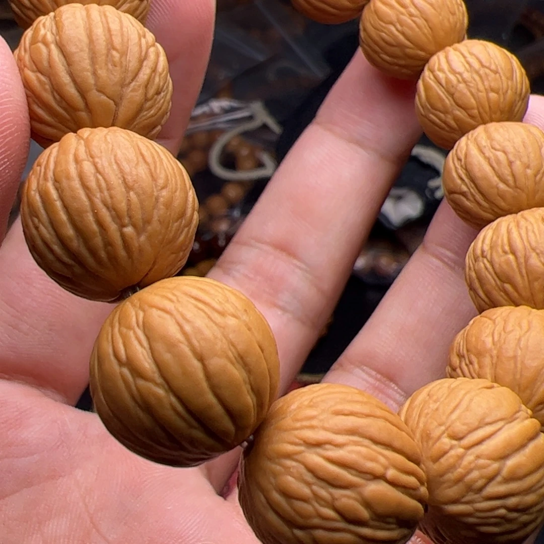 提***米猴头核桃吊坠啦啦啦