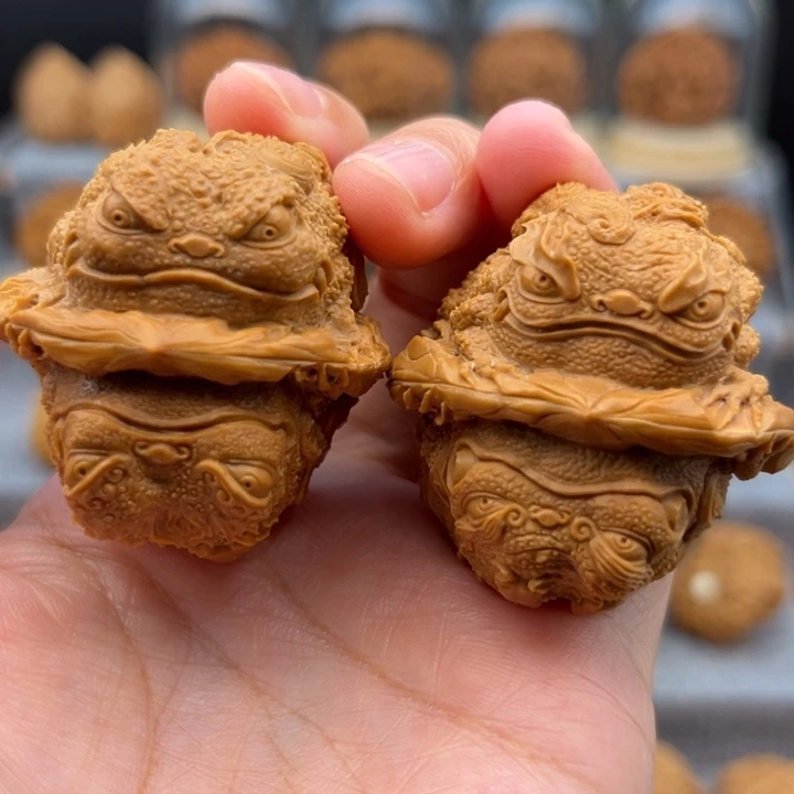 叶***尘核桃把件111111111111