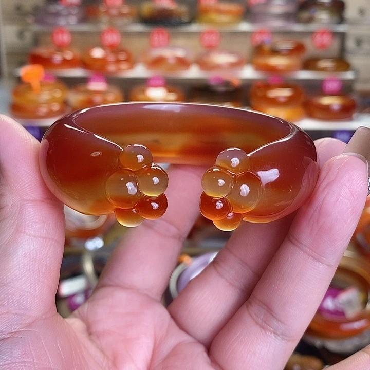 玛瑙/玉髓手镯未镶嵌熊*