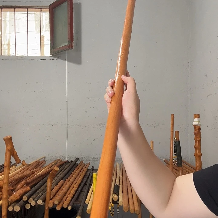 只***忆秦岭石山红荀子鞭杆