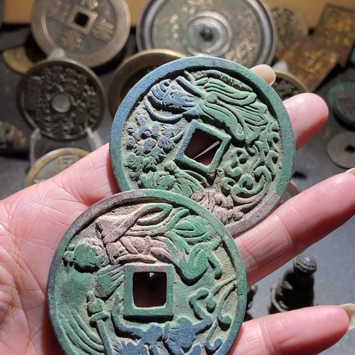 陆***商铜现代工艺品仿制品