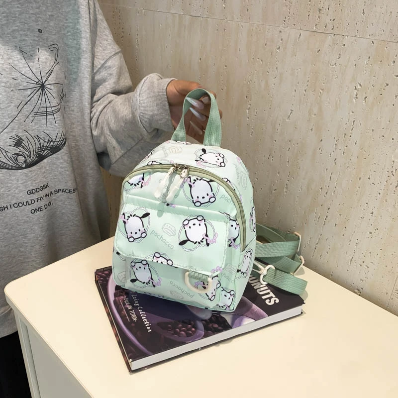 小学生女孩韩版卡通双肩包宝宝外出旅游轻便休闲迷你小背包