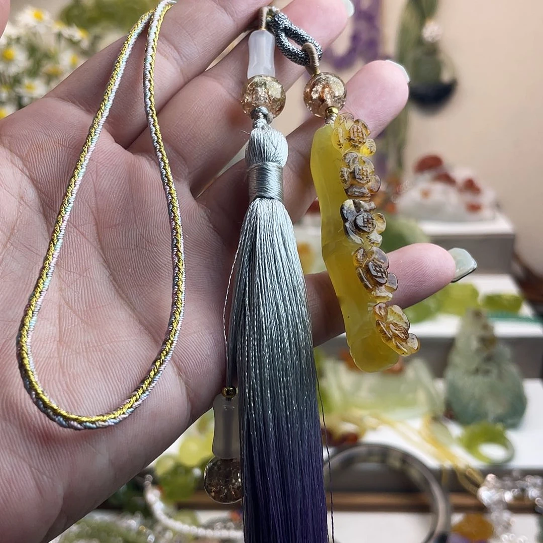 蛇纹石玉未镶嵌吊坠