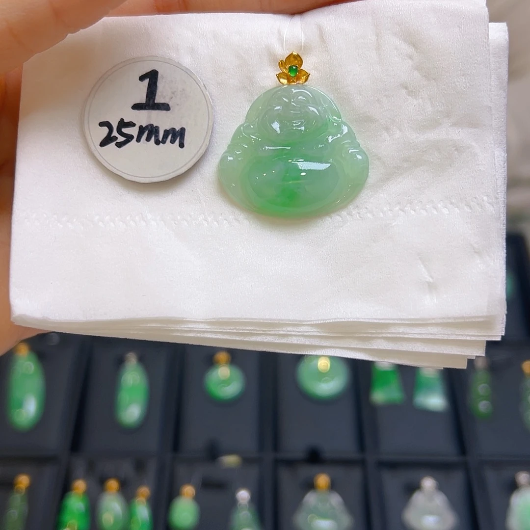 翡翠颈饰18K金镶嵌翡翠