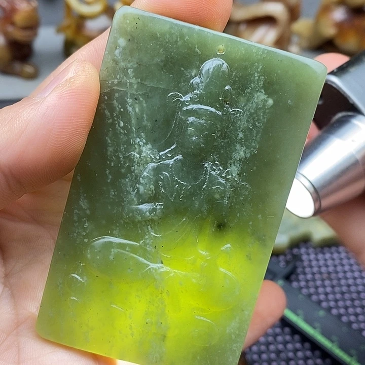 未镶嵌蛇纹石玉颈饰