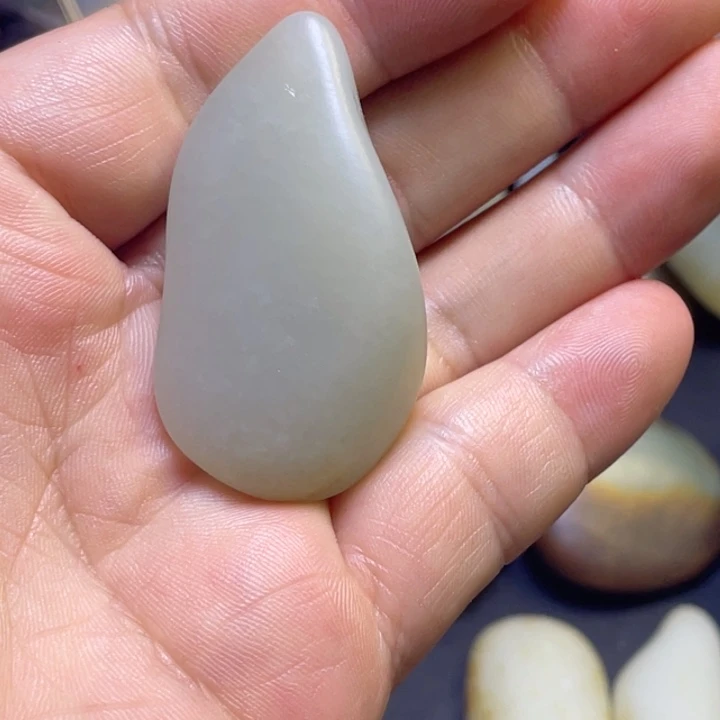 玛瑙/玉髓颈饰合金