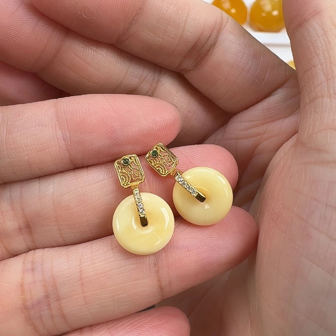 大***哥蜜蜡银S925镶嵌耳饰蜜蜡