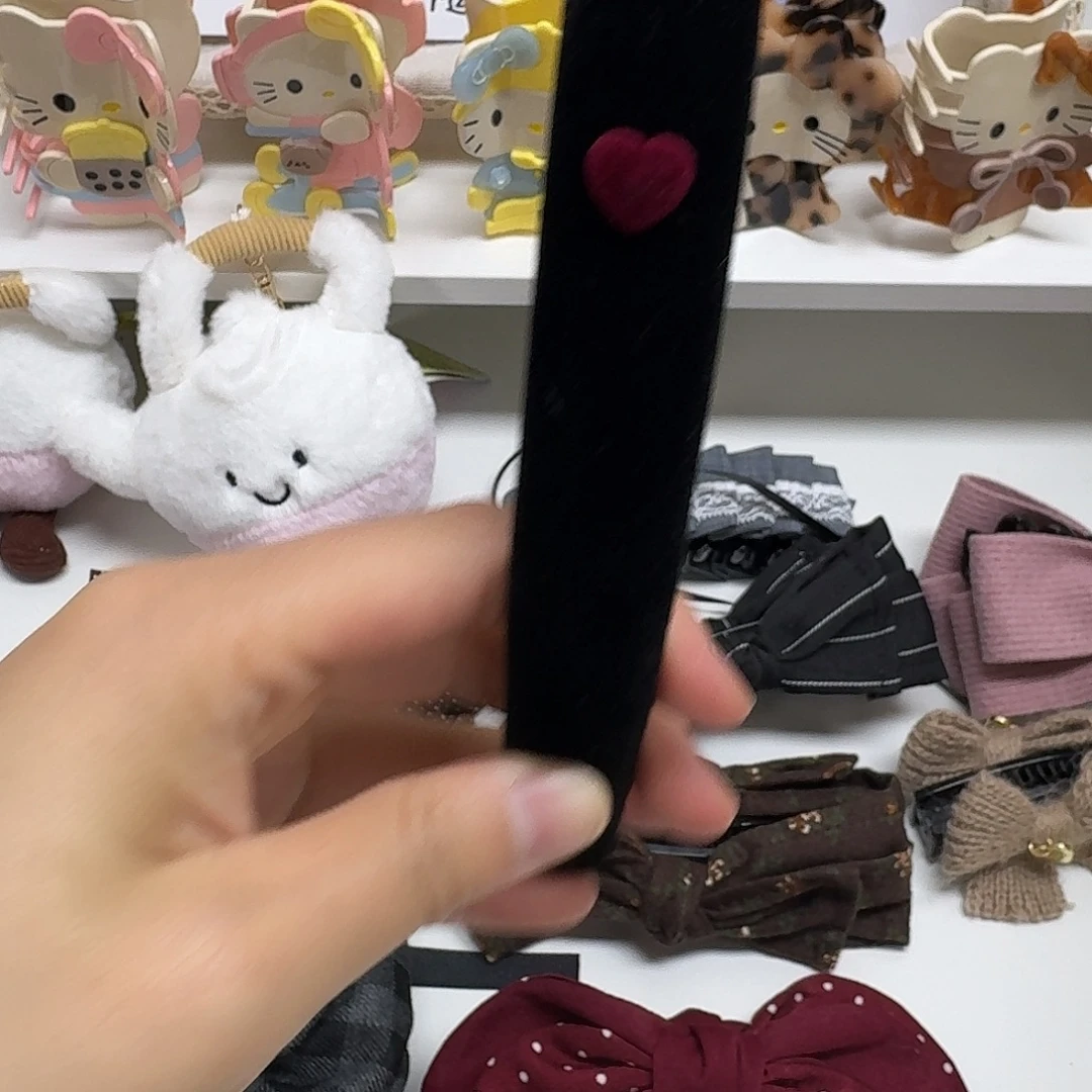 皮质非金属黑色爱心发箍