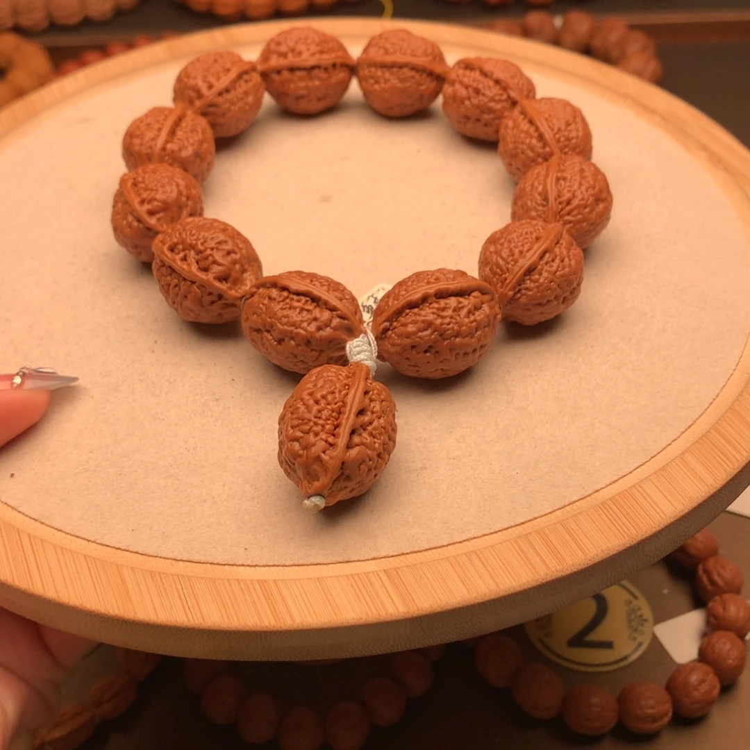 文玩核桃手串穿山甲