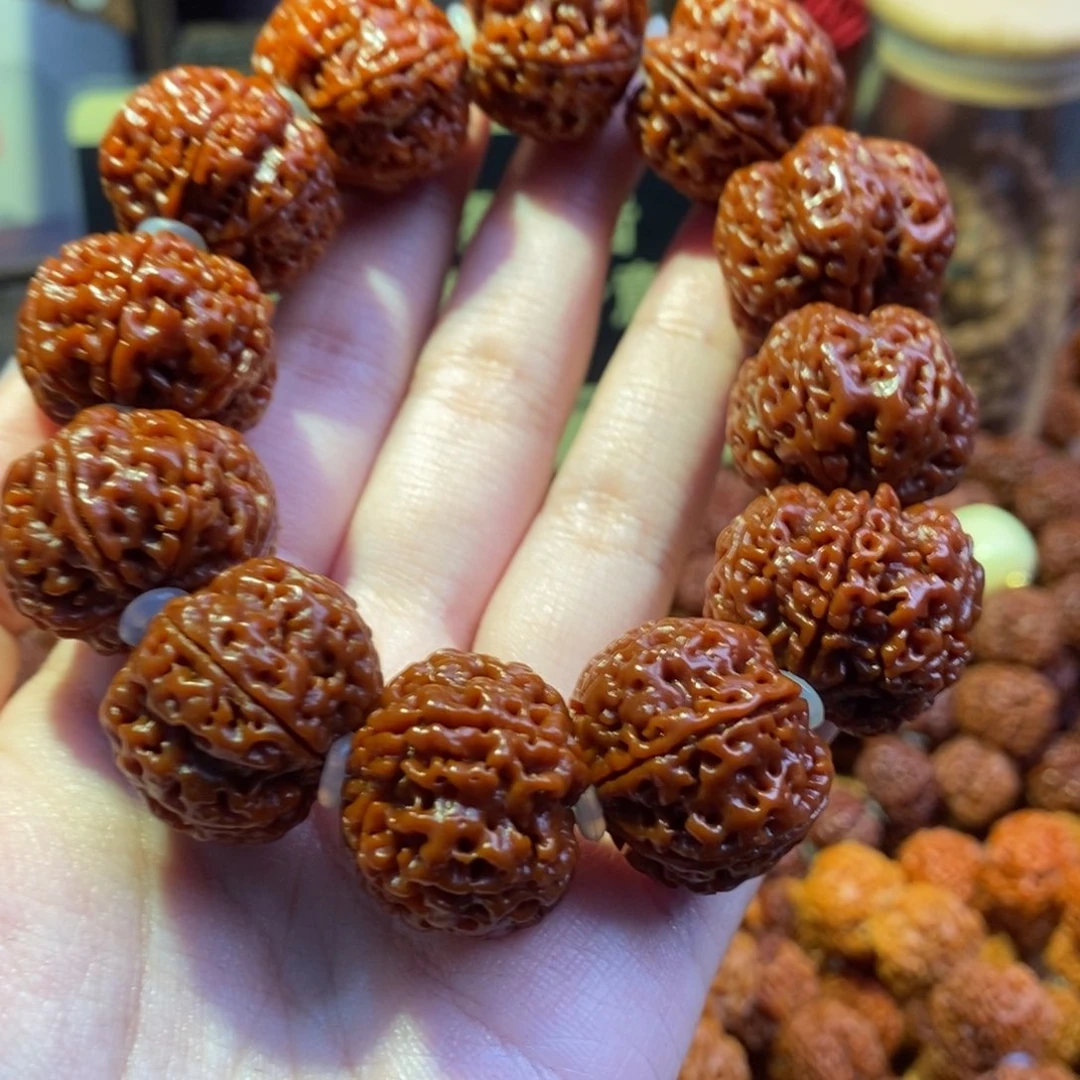 金刚菩提吊坠236肉玉华