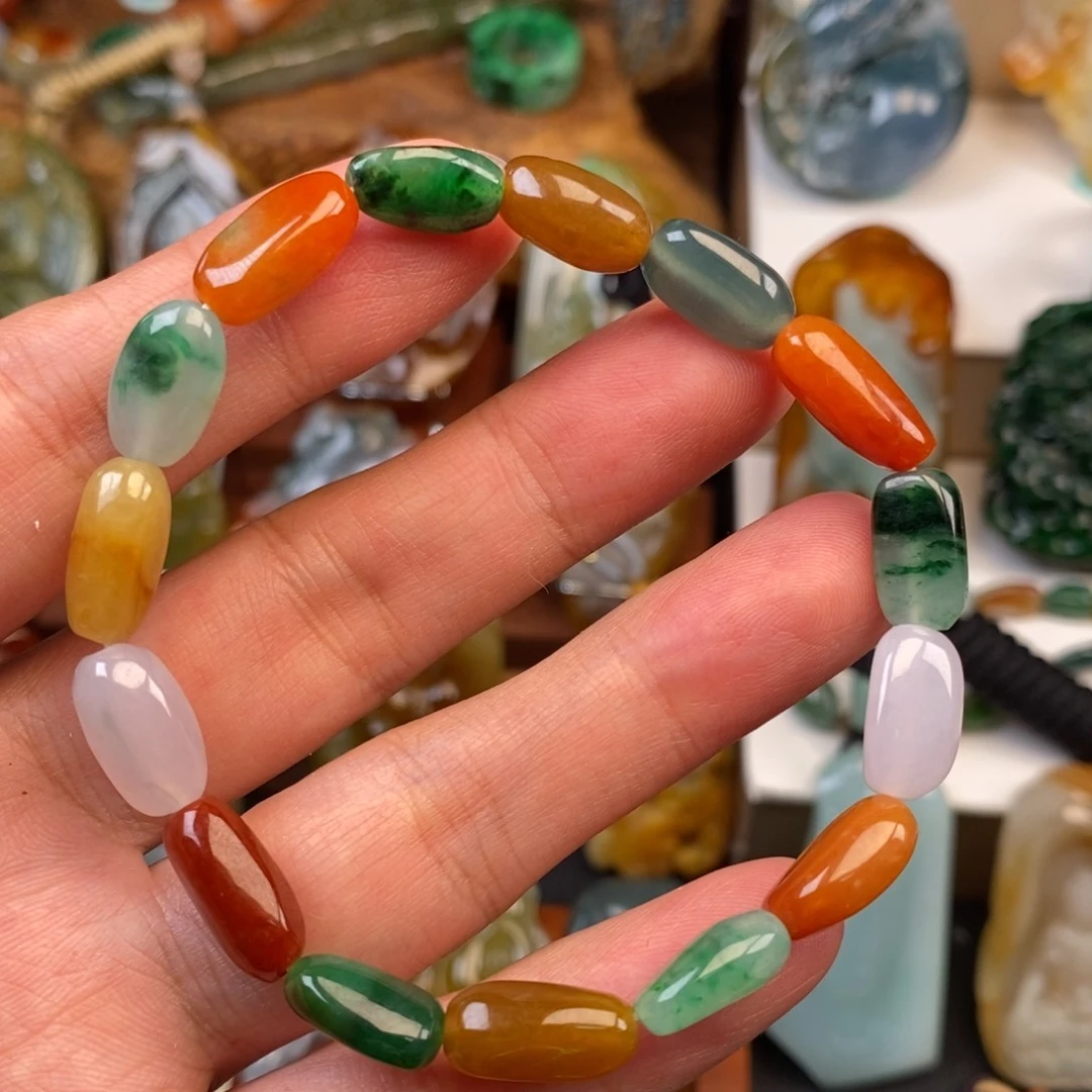 翡翠未镶嵌颈饰多宝随形手串