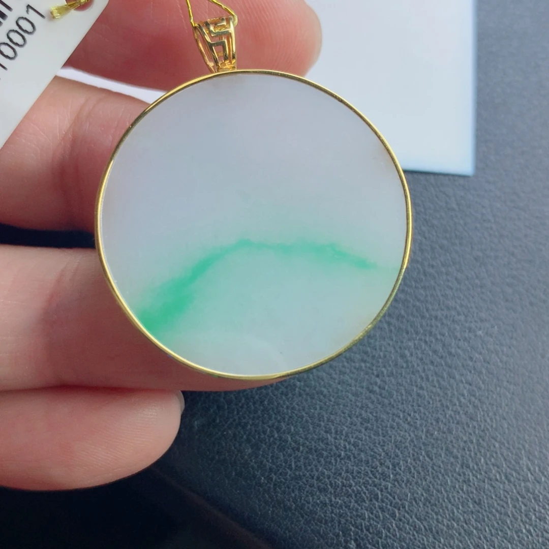 翡翠未镶嵌颈饰无事牌