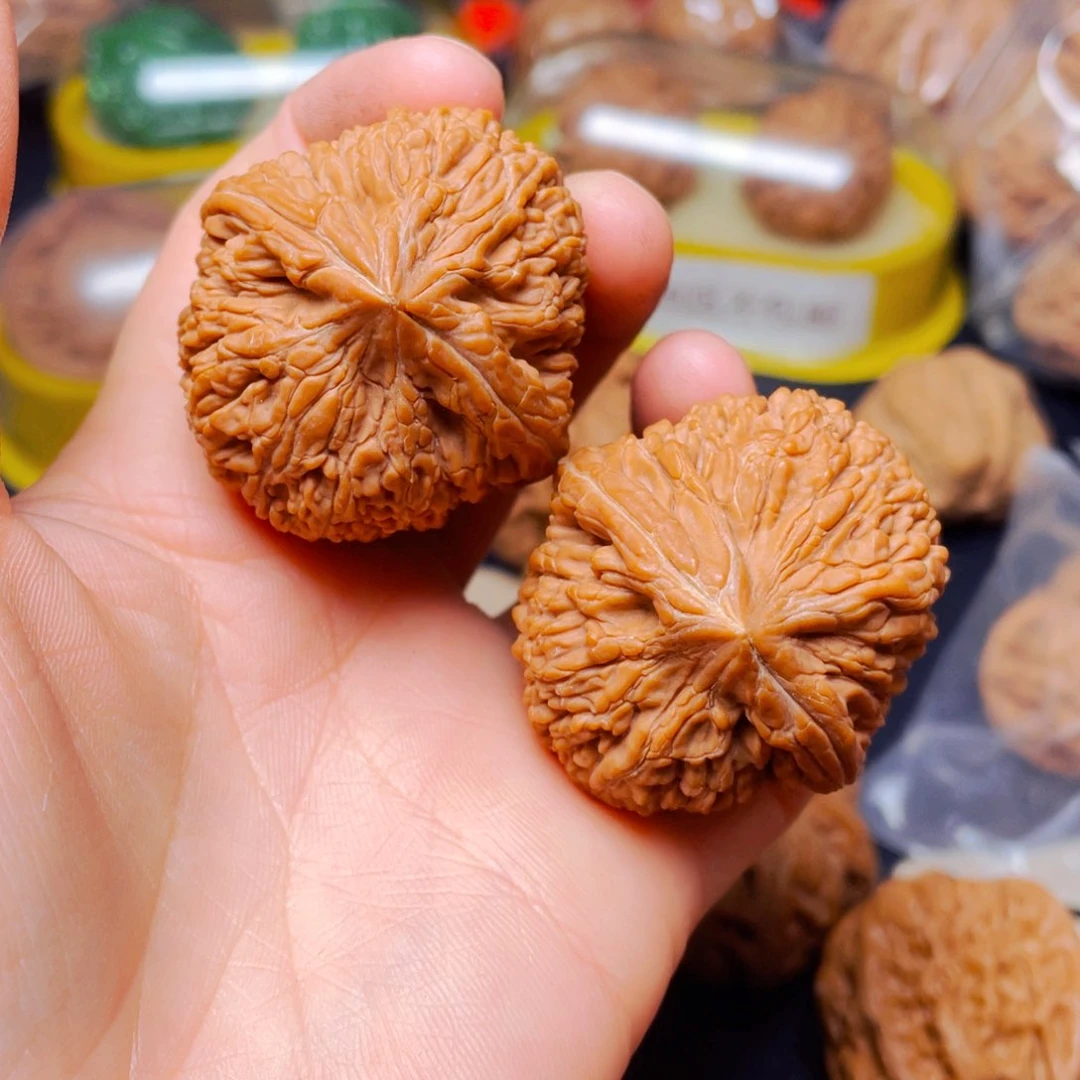 吊坠文玩核桃蒜头一对