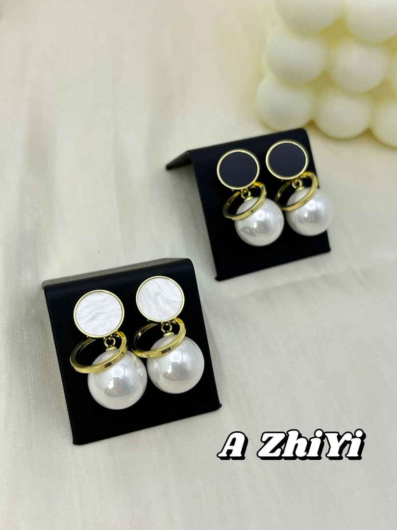 非金属仿珍珠耳饰 大气珍珠耳饰女小众设计感复古简约耳钉耳环