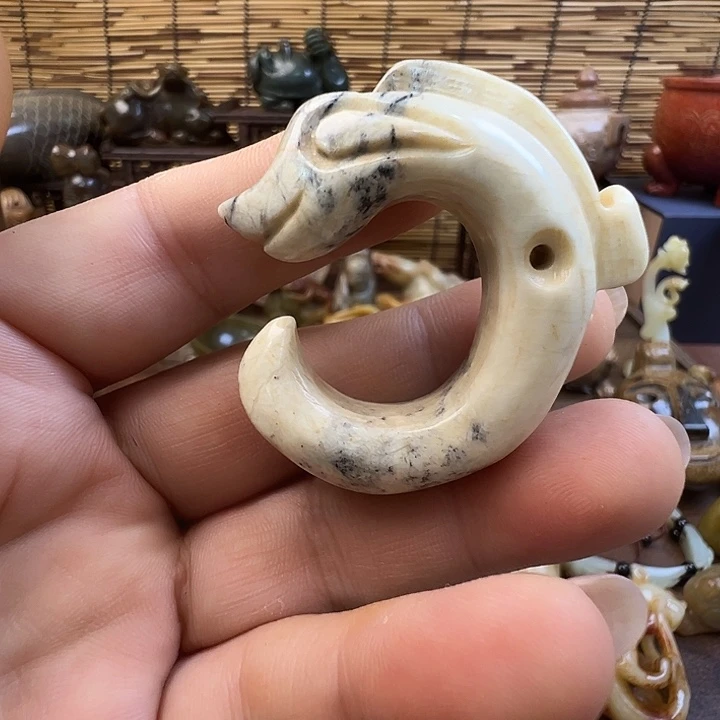 和田玉（糖玉）未镶嵌挂件