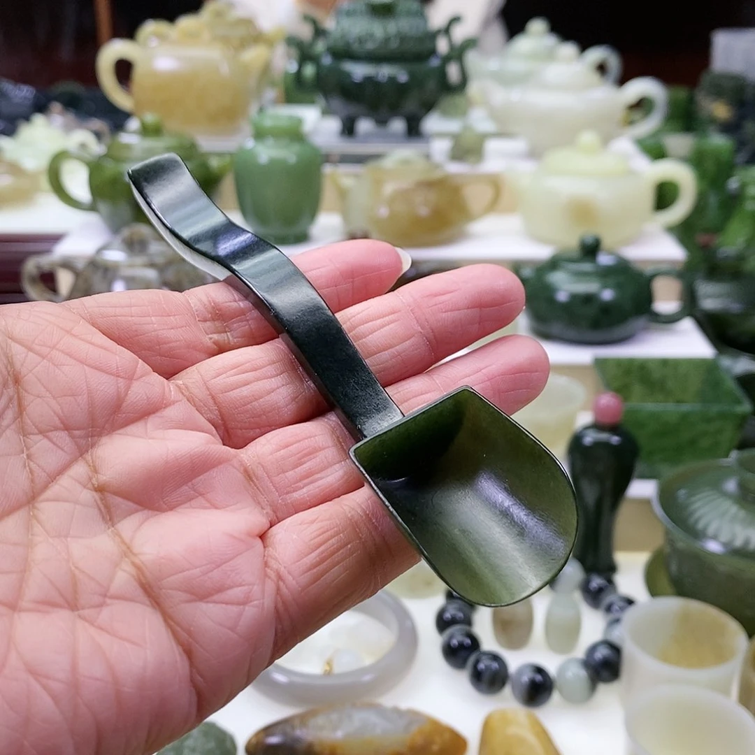 和田玉茶铲未镶嵌