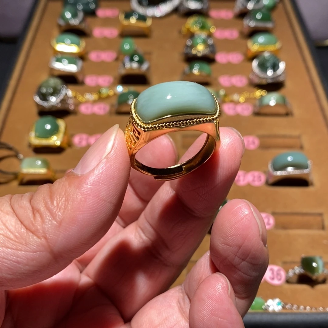 和田玉未镶嵌戒指