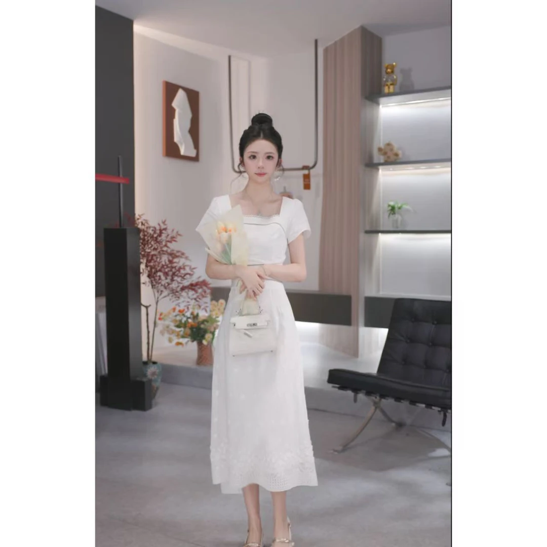 晓西【月白风清】夏季新款法式复古设计感裙子小众显瘦白色连衣裙