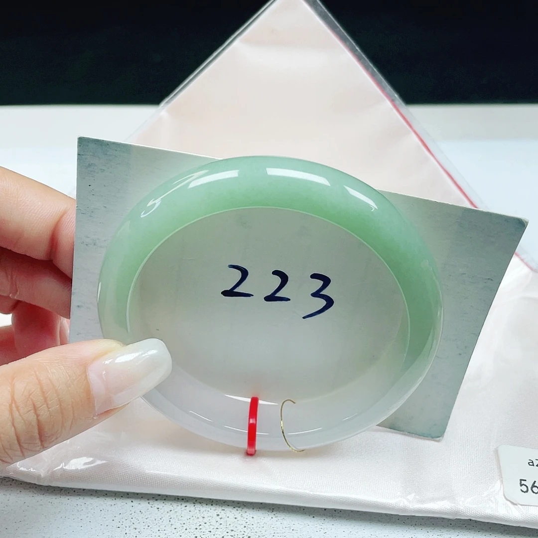 翡翠未镶嵌手镯 正圈56+