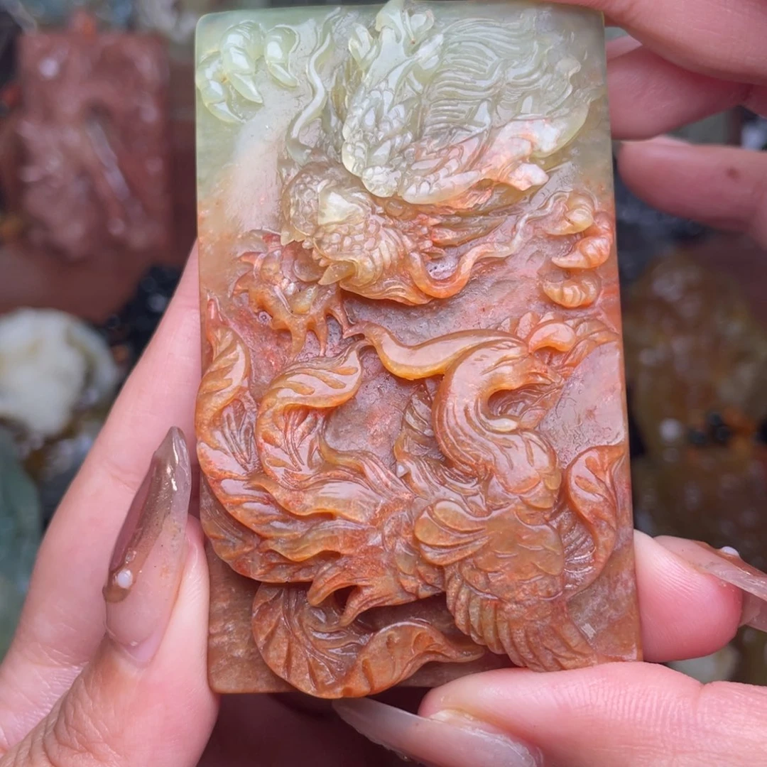 为***堂蛇纹石玉未镶嵌颈饰