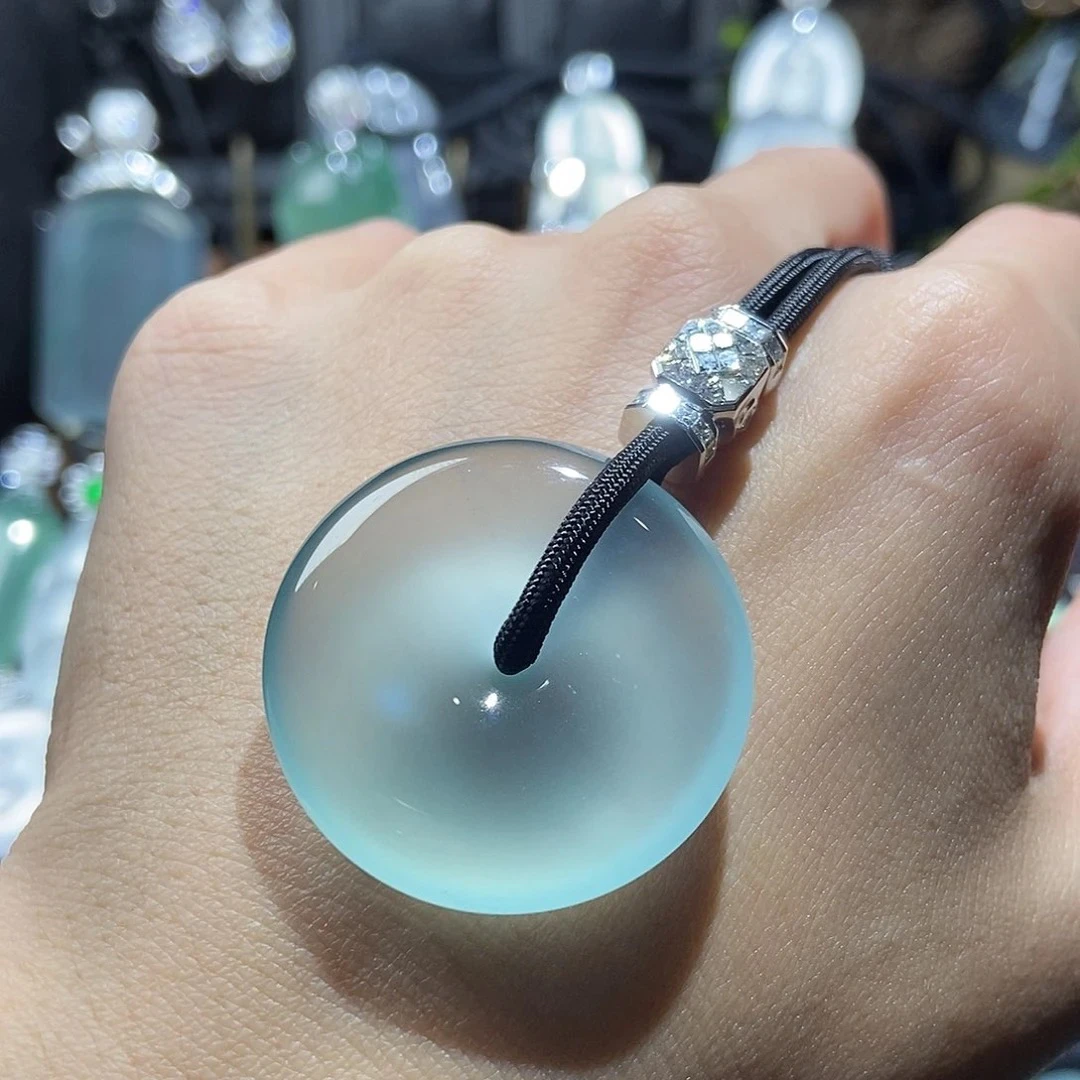 毕业级天空蓝平安扣吊坠33.6×6.2