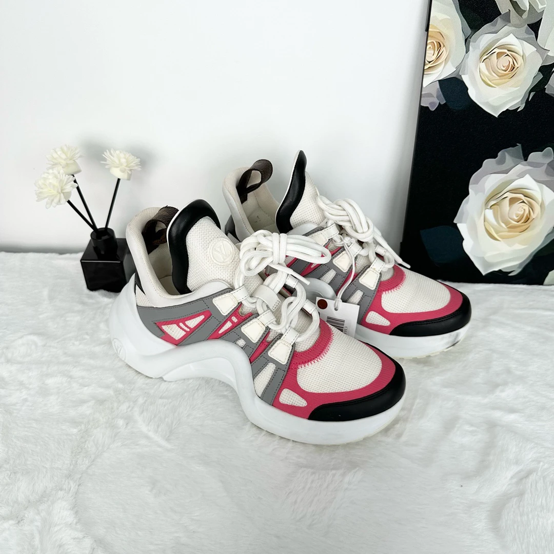 95新 LouisVuitton/路易威登 lv/37码/白红老爹鞋/TT0048