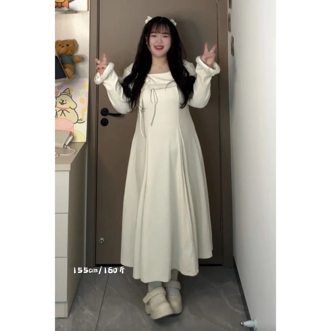 大码法式温柔高级感方领长裙秋冬季新款气质收腰时尚大摆连衣裙女