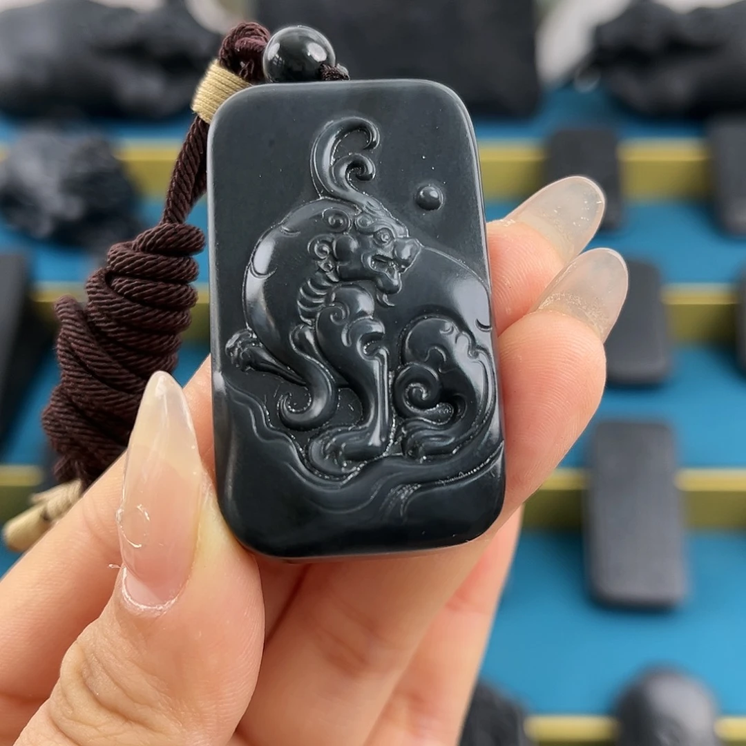 和田玉（墨玉）貔貅牌未镶嵌