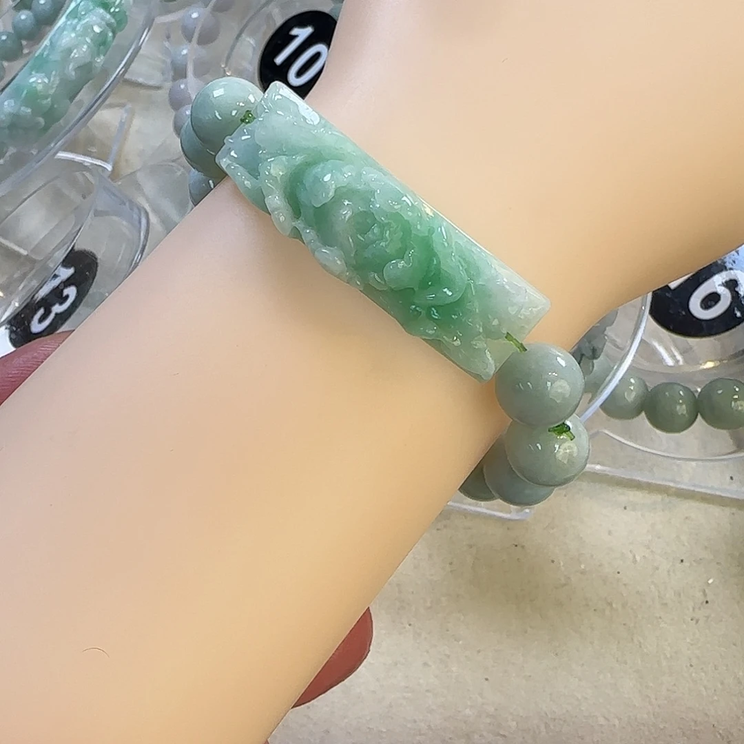 翡翠未镶嵌颈饰手牌5056