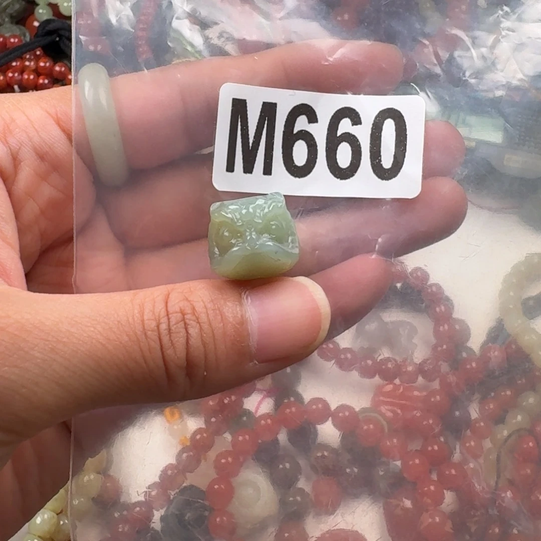 和田玉未镶嵌珠宝奇石