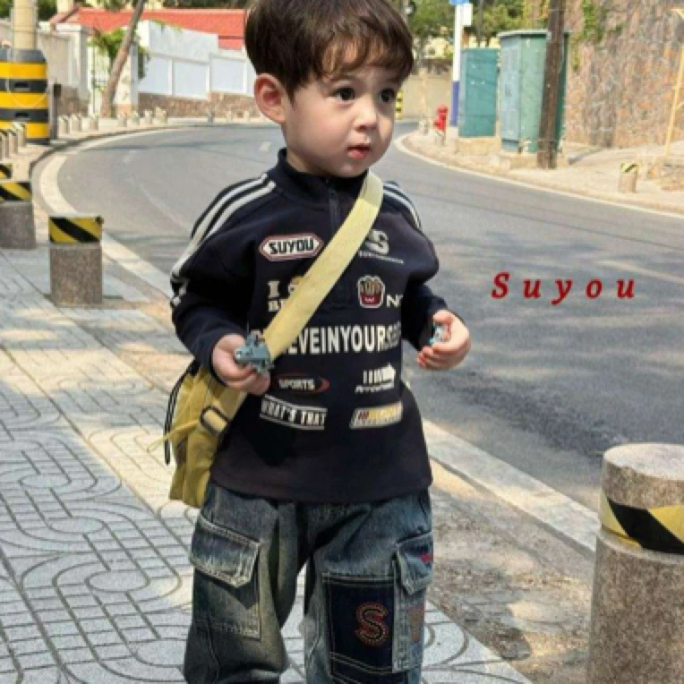 苏右男春秋薄款休闲风中性常规卫衣男宝春季多巴胺穿搭