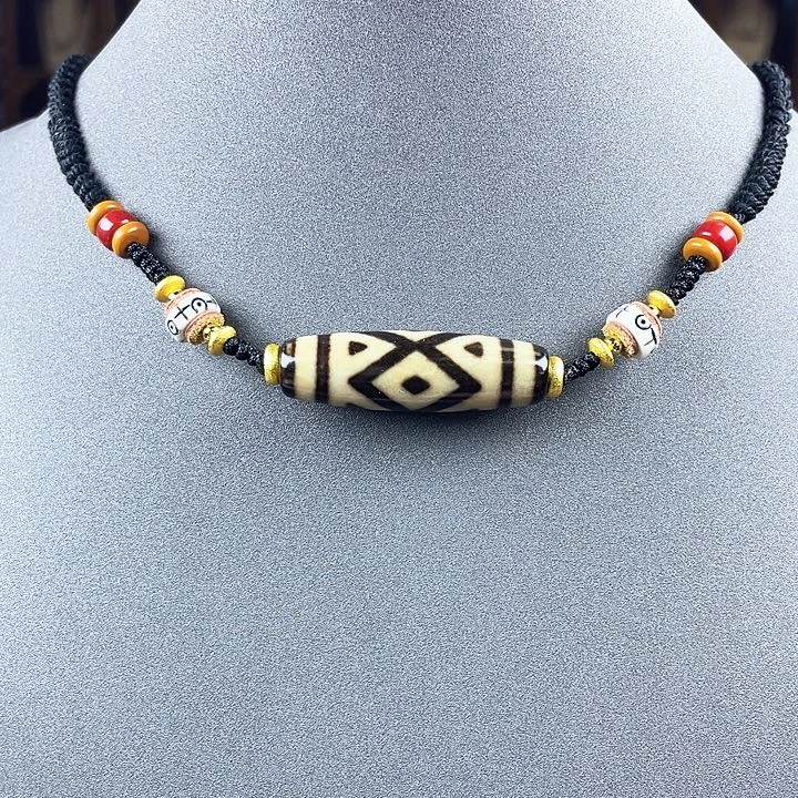 玛瑙/玉髓颈饰合金