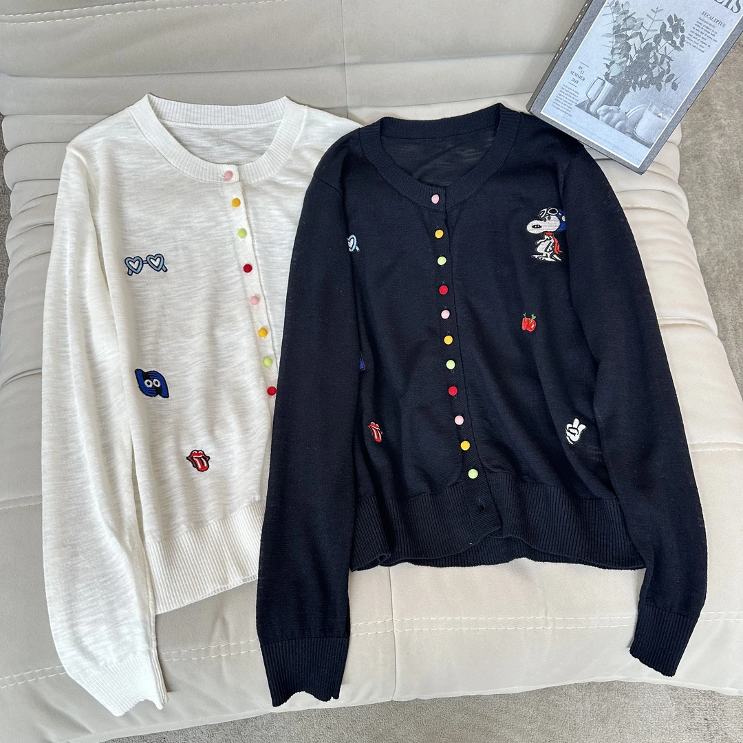 【米可家】彩扣刺绣细针织撞色开衫67053