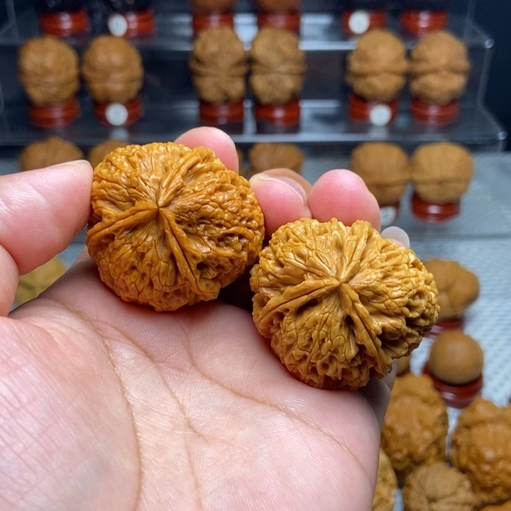 把件文玩核桃盘龙玉凤三棱43