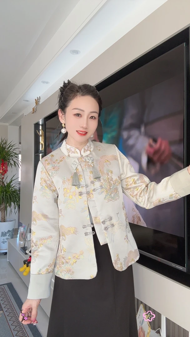 2025春款新款梅花仙鹤珍珠流苏扣百搭气质甜美显瘦外套