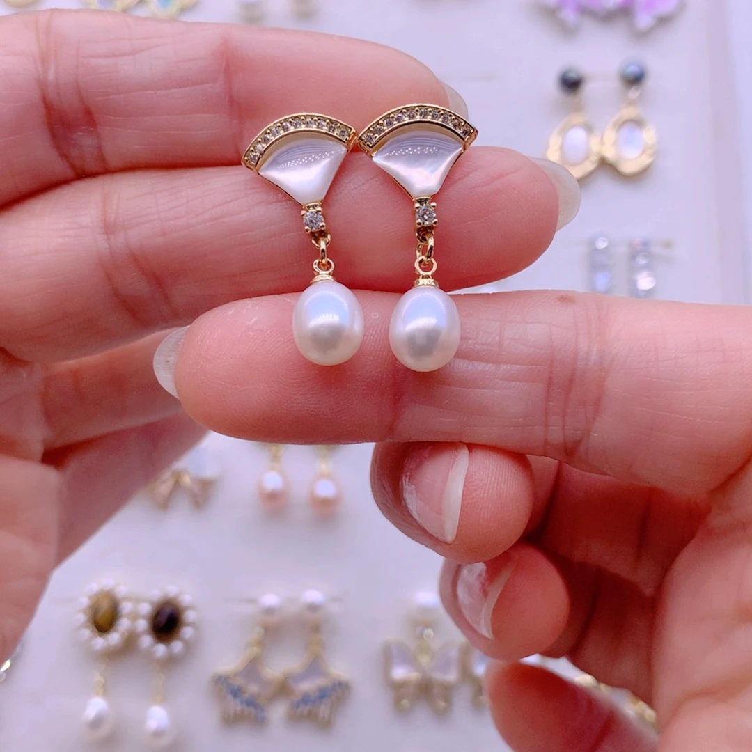 合金耳饰淡水珍珠