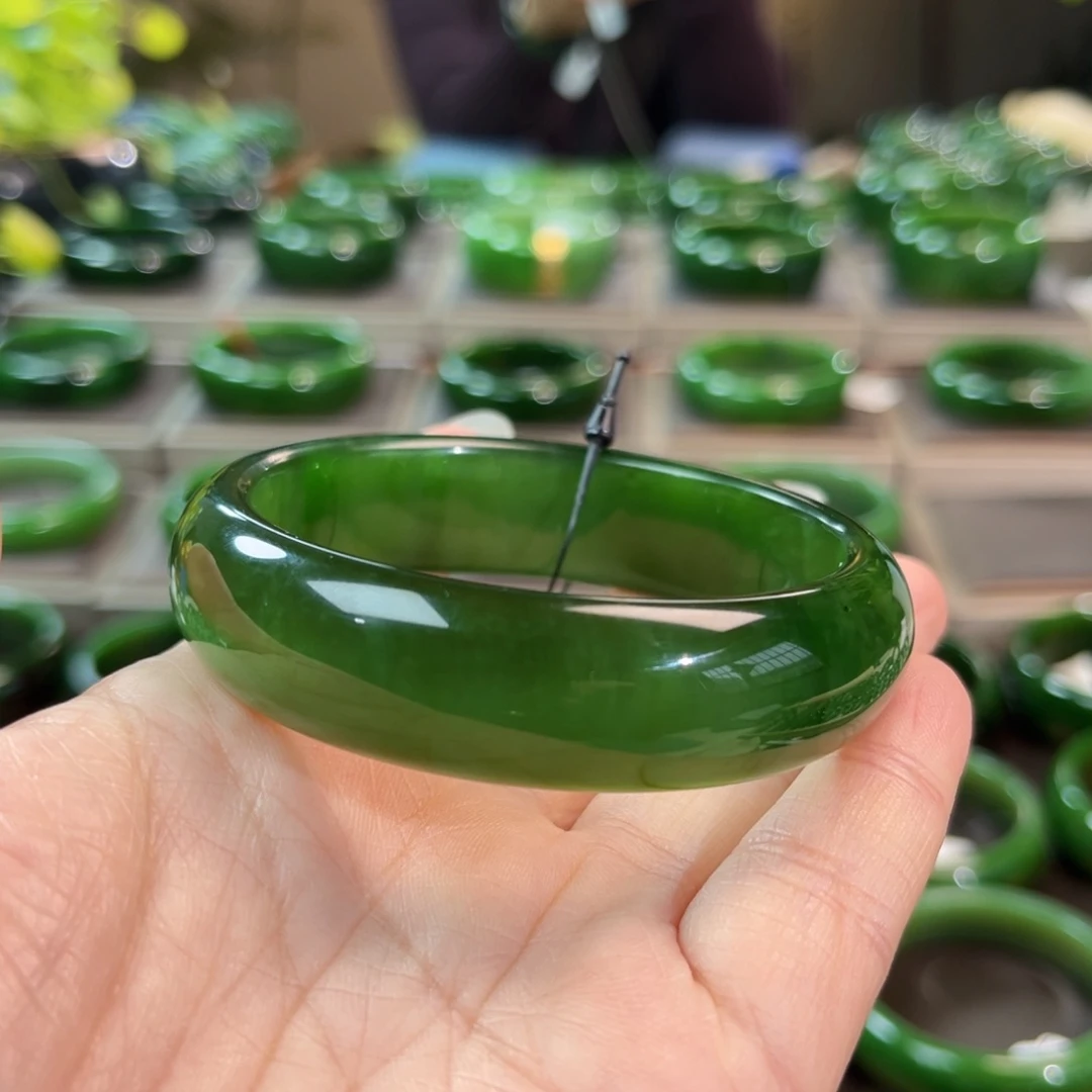 未镶嵌手镯和田玉（碧玉）