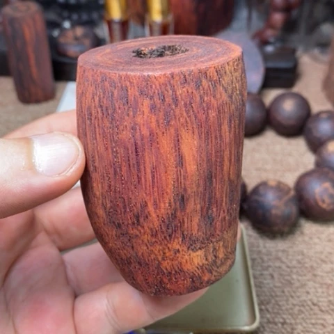 藤类160克降真香黄金甲虫漏手把件