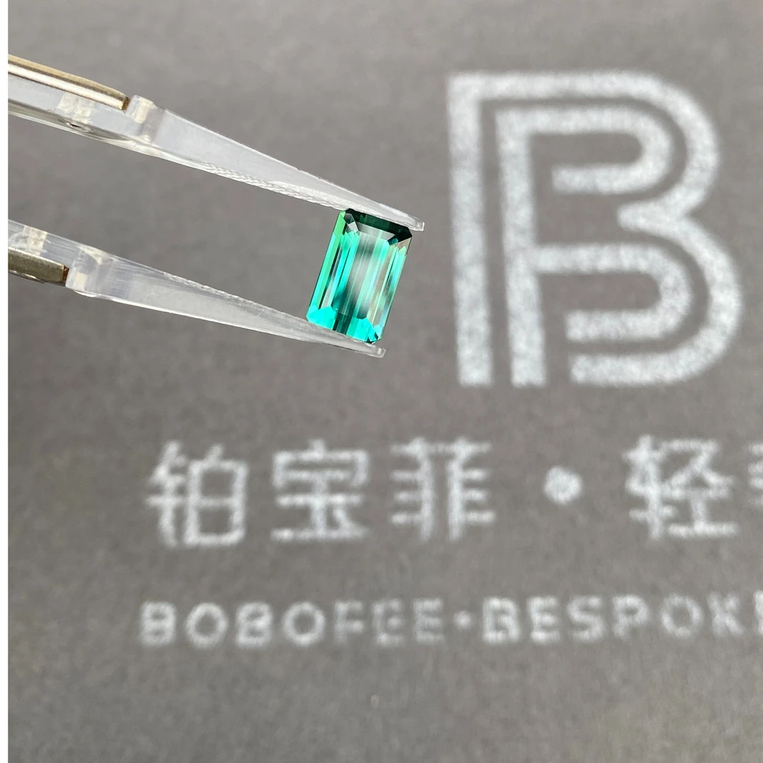 2.08ct 天然拉贡碧玺裸石 彩色宝石裸石 9.50*6.00*3.60mm