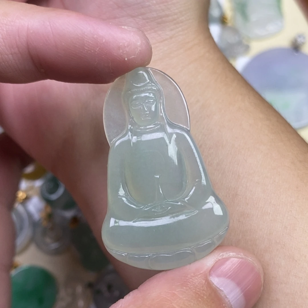 翡翠未镶嵌颈饰素衣观音