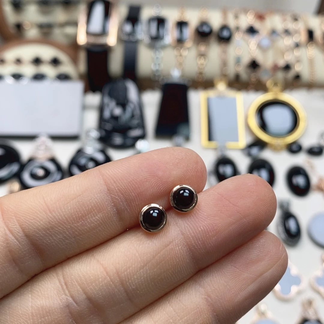 翡翠18K金镶嵌耳饰