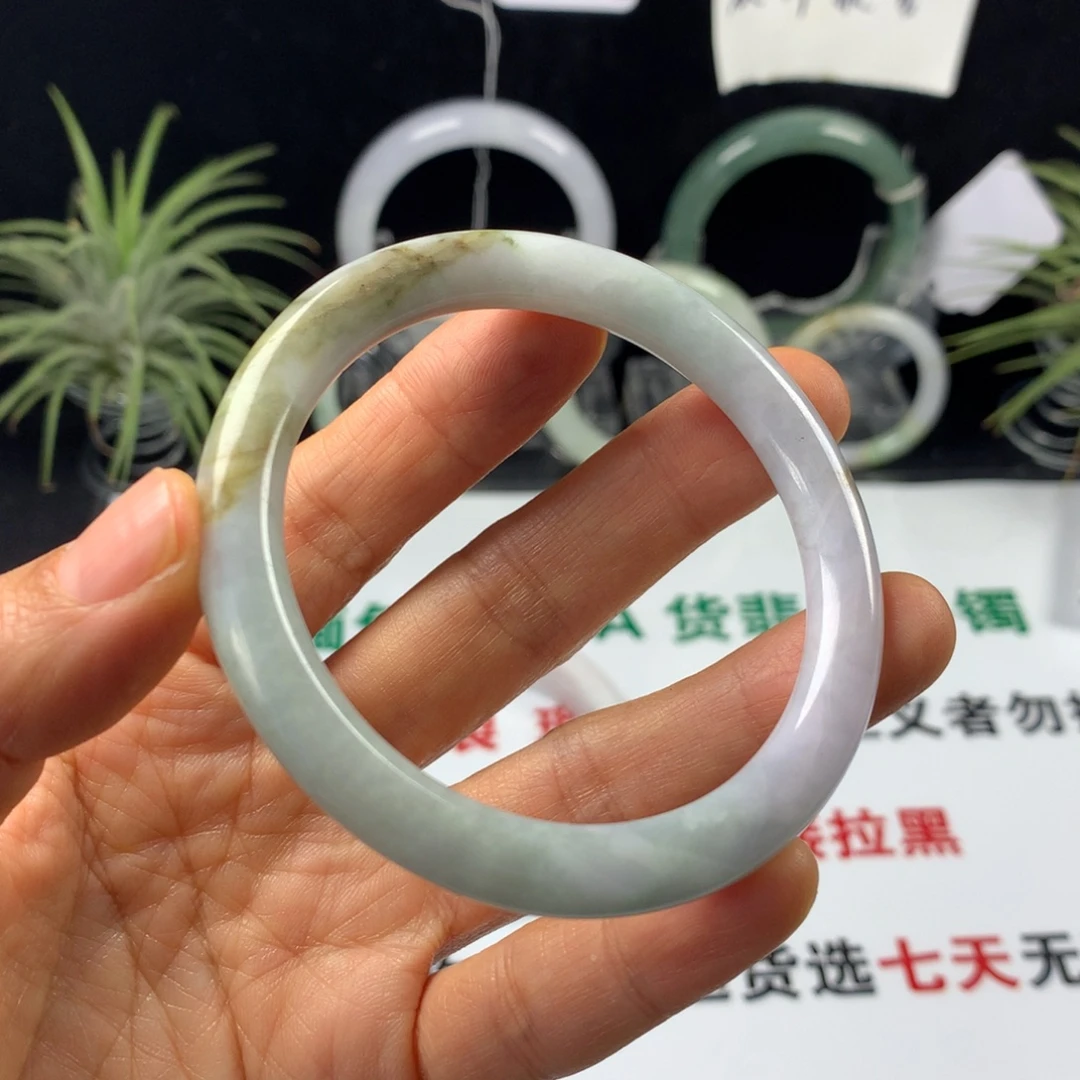 翡翠未镶嵌手镯90。56.5圈