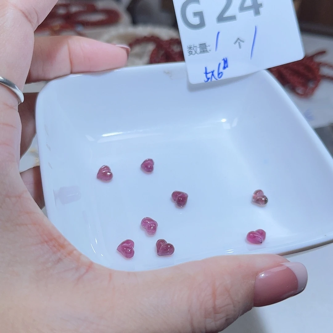 碧玺珠宝半成品未镶嵌F24。