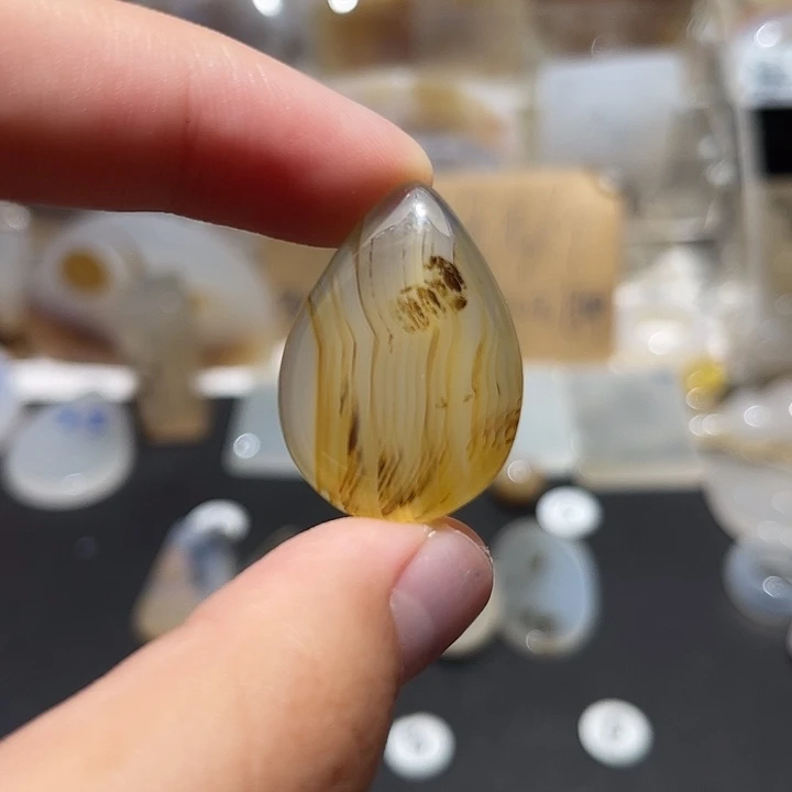 玛瑙/玉髓颈饰未镶嵌