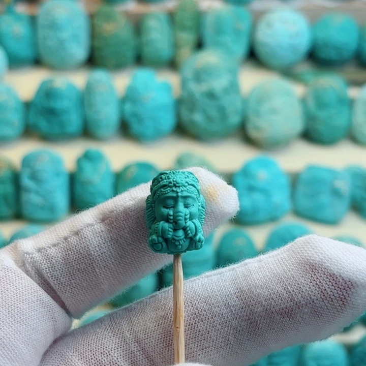 未镶嵌绿松石珠宝奇石