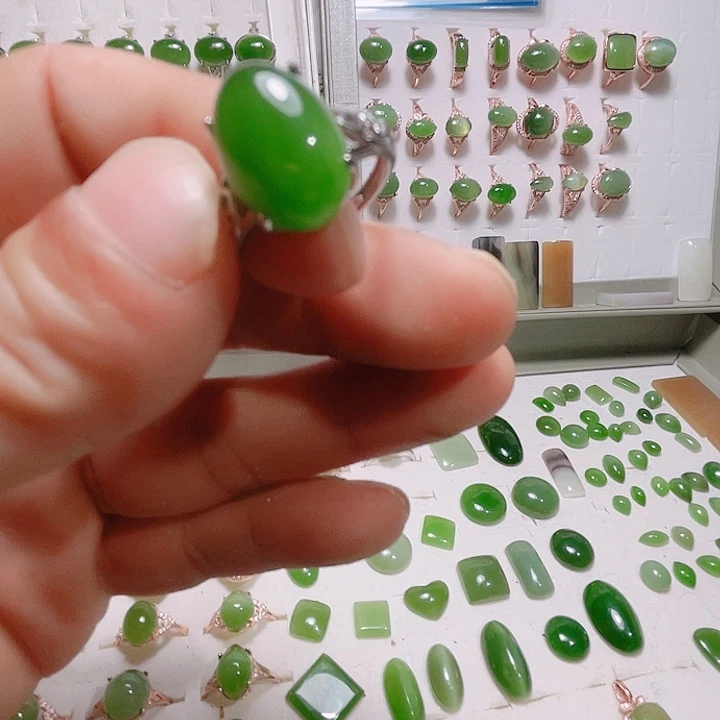 和田玉（碧玉）未镶嵌戒指