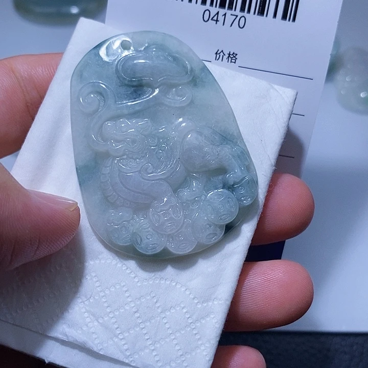 颈饰未镶嵌翡翠天光墟翡翠市场现金代购